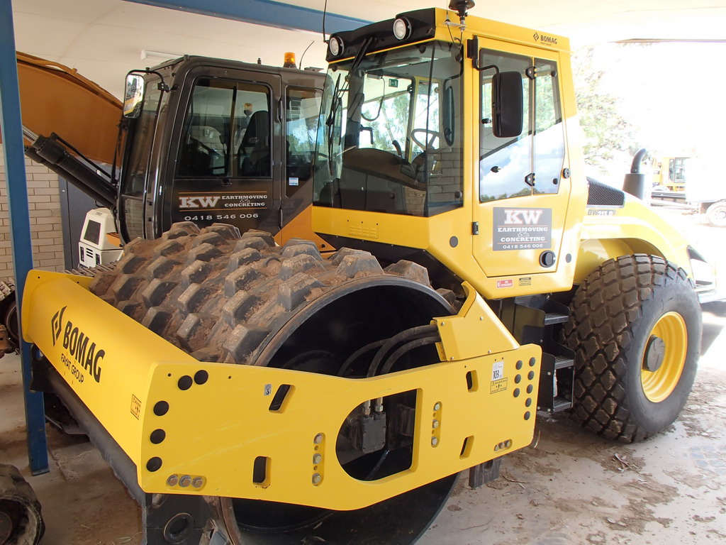 PadFoot Single Drum Roller KW Earthmoving & Concreting